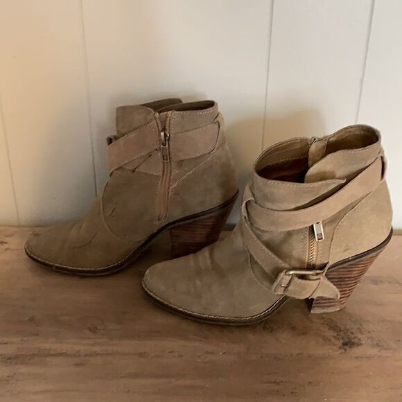 Dolce Vita Taupe Suede Booties Size 7 - Picture 3 of 4